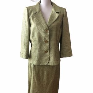 Dana Buchman Black Label 2 piece Silk Suit